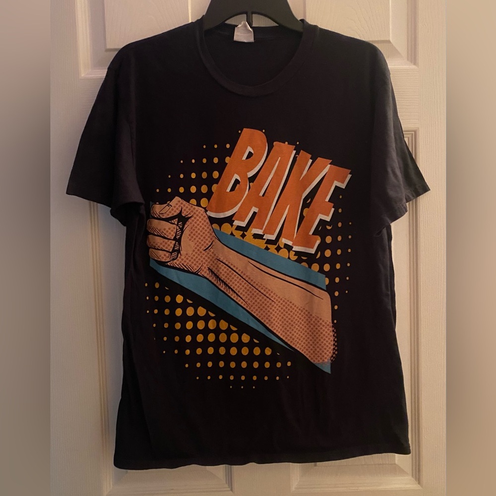 Bake Graphic T-Shirt with Comic Print